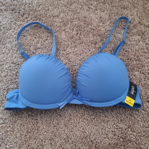 NWT Coobie 32 A Bra..  Padded Underwire, removable straps. - Picture 1 of 4